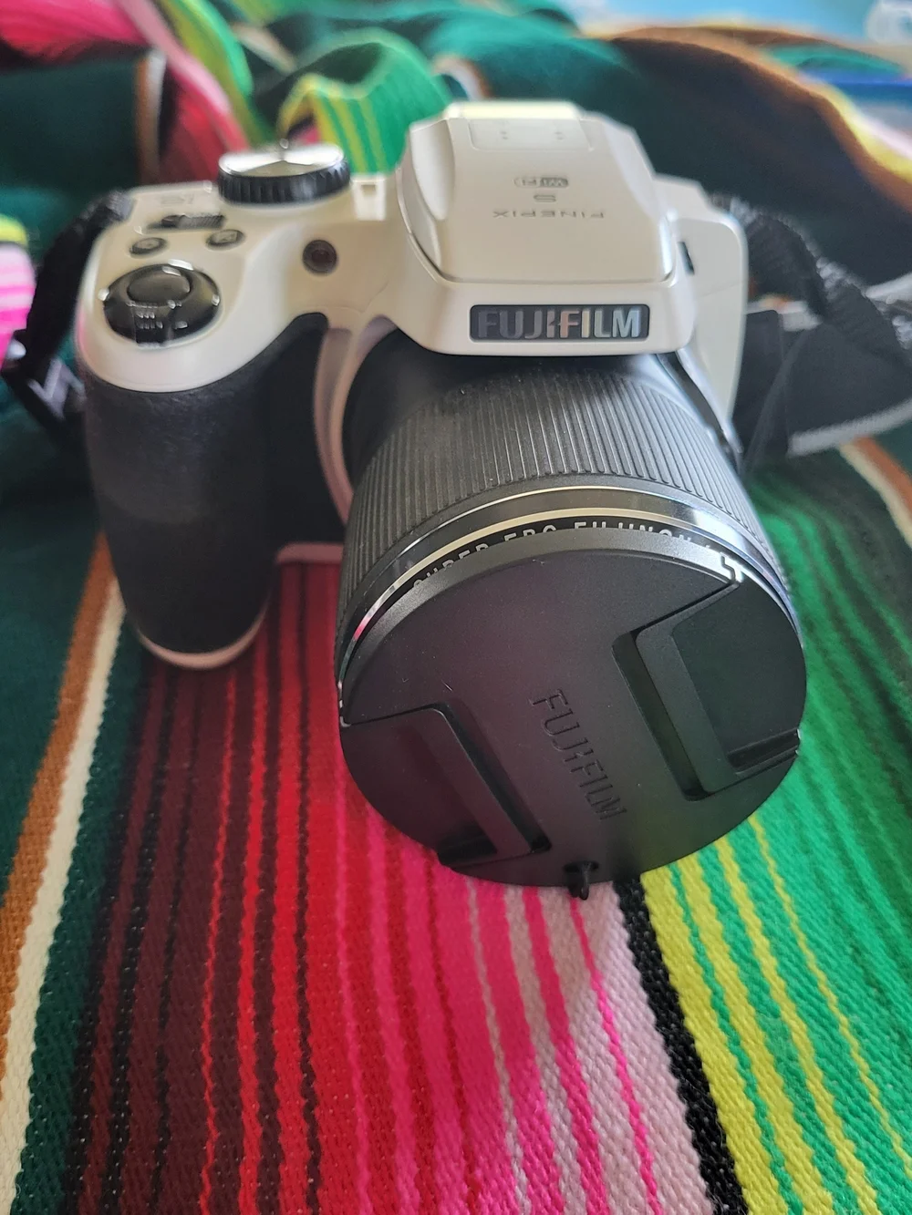 Fujifilm FinePix S9950W White Digital Camera 50x Zoom Complete Box Set